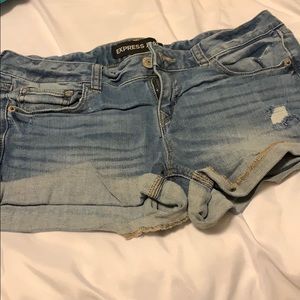 Express Shorts